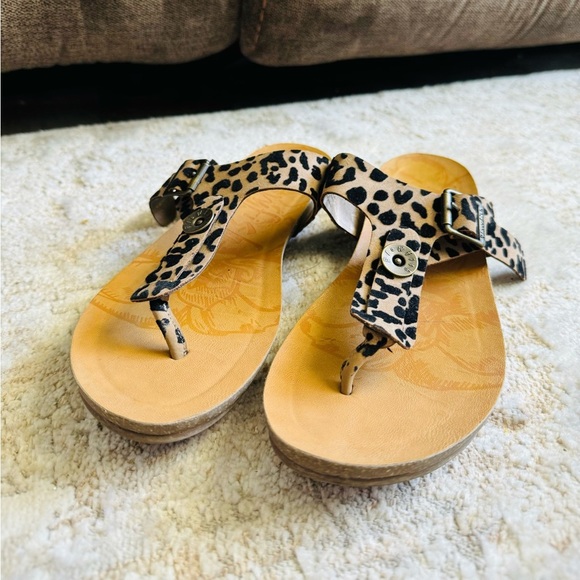 Blowfish Malibu Greco Style Natural Leopard Printed Patent Sandal size 7.5 - Picture 3 of 8